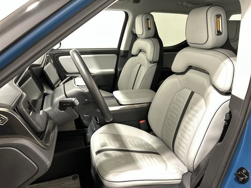 Used 2023 Rivian R1T Adventure image 20