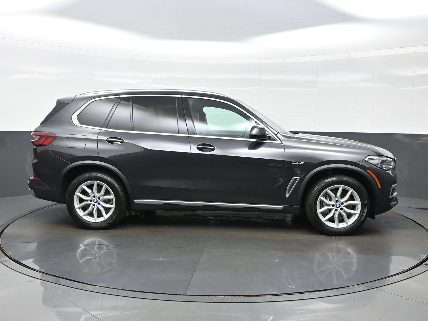Used 2023 BMW X5 xDrive45e AWD/4WD image 7
