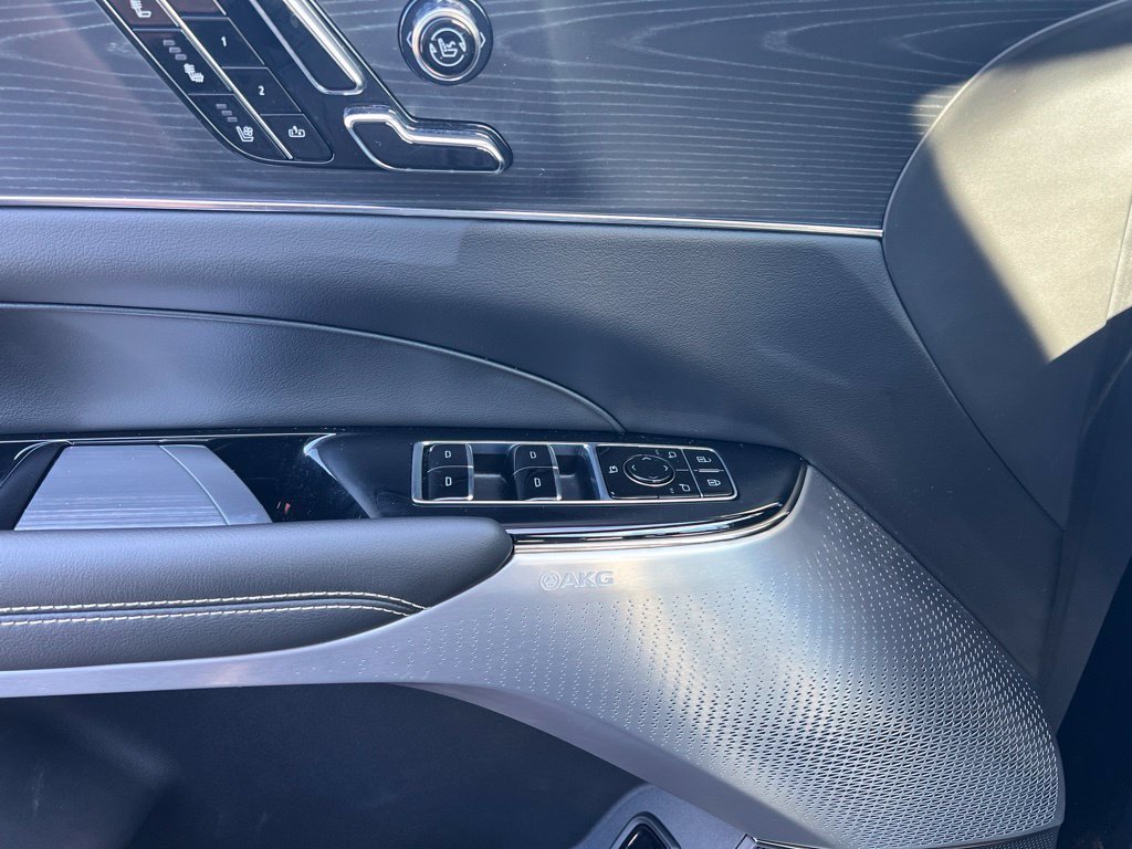 Certified 2024 Cadillac Lyriq Sport AWD/4WD image 27