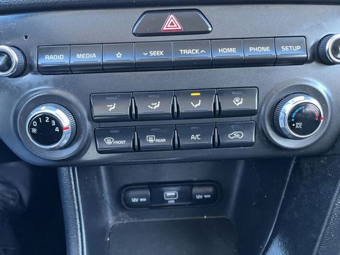 Used 2022 Kia Sportage LX image 18