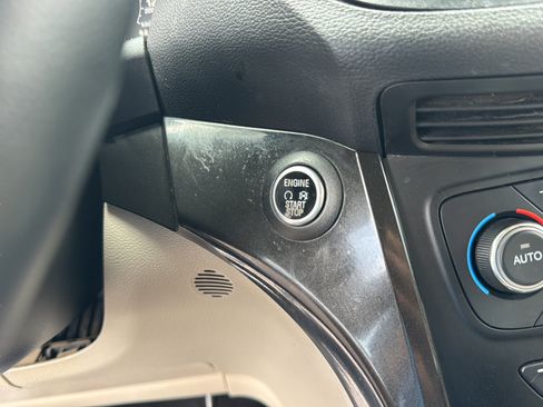 Used 2017 Ford Escape Titanium AWD/4WD image 23