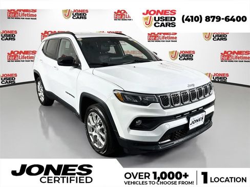 Used 2023 Jeep Compass Latitude AWD/4WD image 1