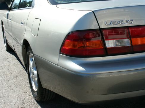 Used 1999 Lexus ES 330 ES 300 Sedan 4D image 27