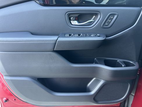 Used 2025 Honda Pilot EX-L image 13