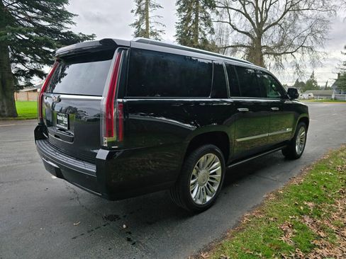 Used 2016 Cadillac Escalade ESV Platinum image 7