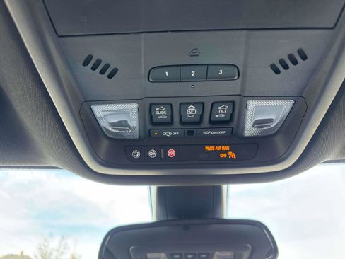 Used 2022 Buick Enclave Essence w/ Experience Buick Package image 26