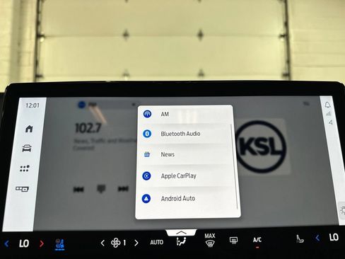 Used 2025 Ford Expedition Tremor AWD/4WD image 33