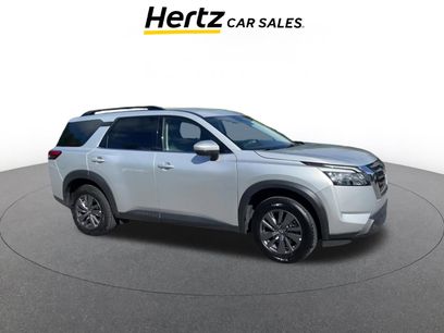 Used 2025 Nissan Pathfinder SV