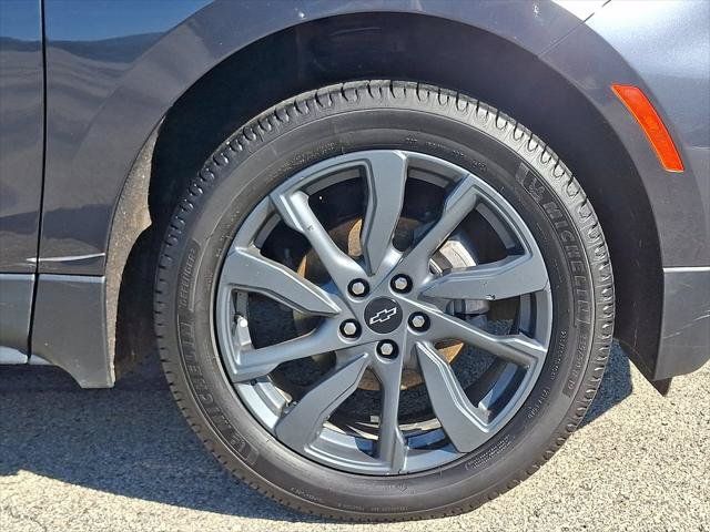 Used 2023 Chevrolet Equinox RS AWD/4WD image 9