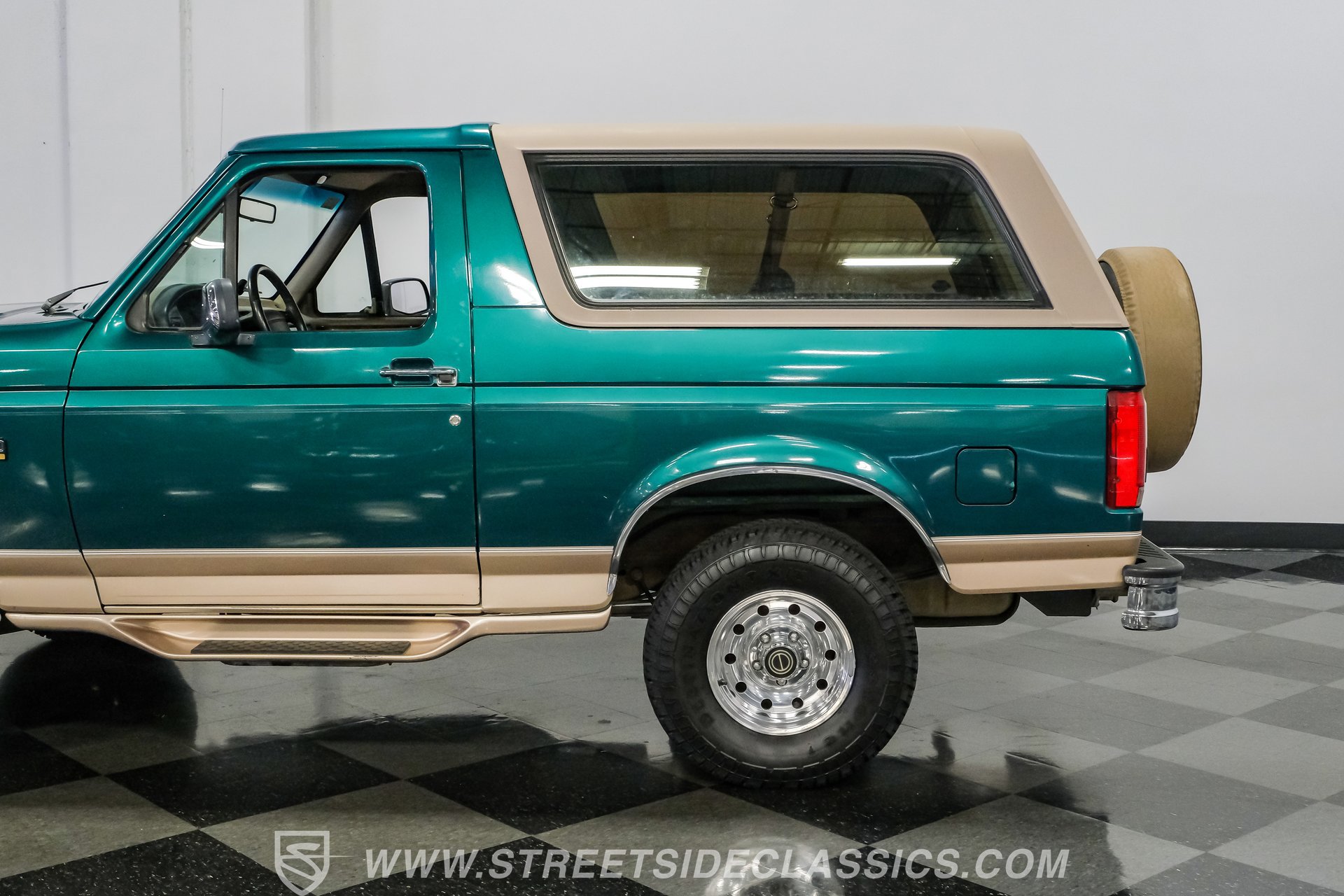 Used 1996 Ford Bronco Eddie Bauer AWD/4WD image 24