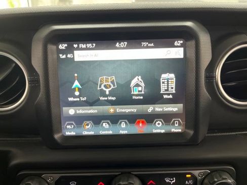 Used 2022 Jeep Wrangler Unlimited Rubicon 4xe AWD/4WD image 56