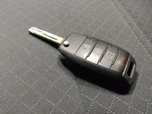Used 2019 Kia Sorento L FWD image 32