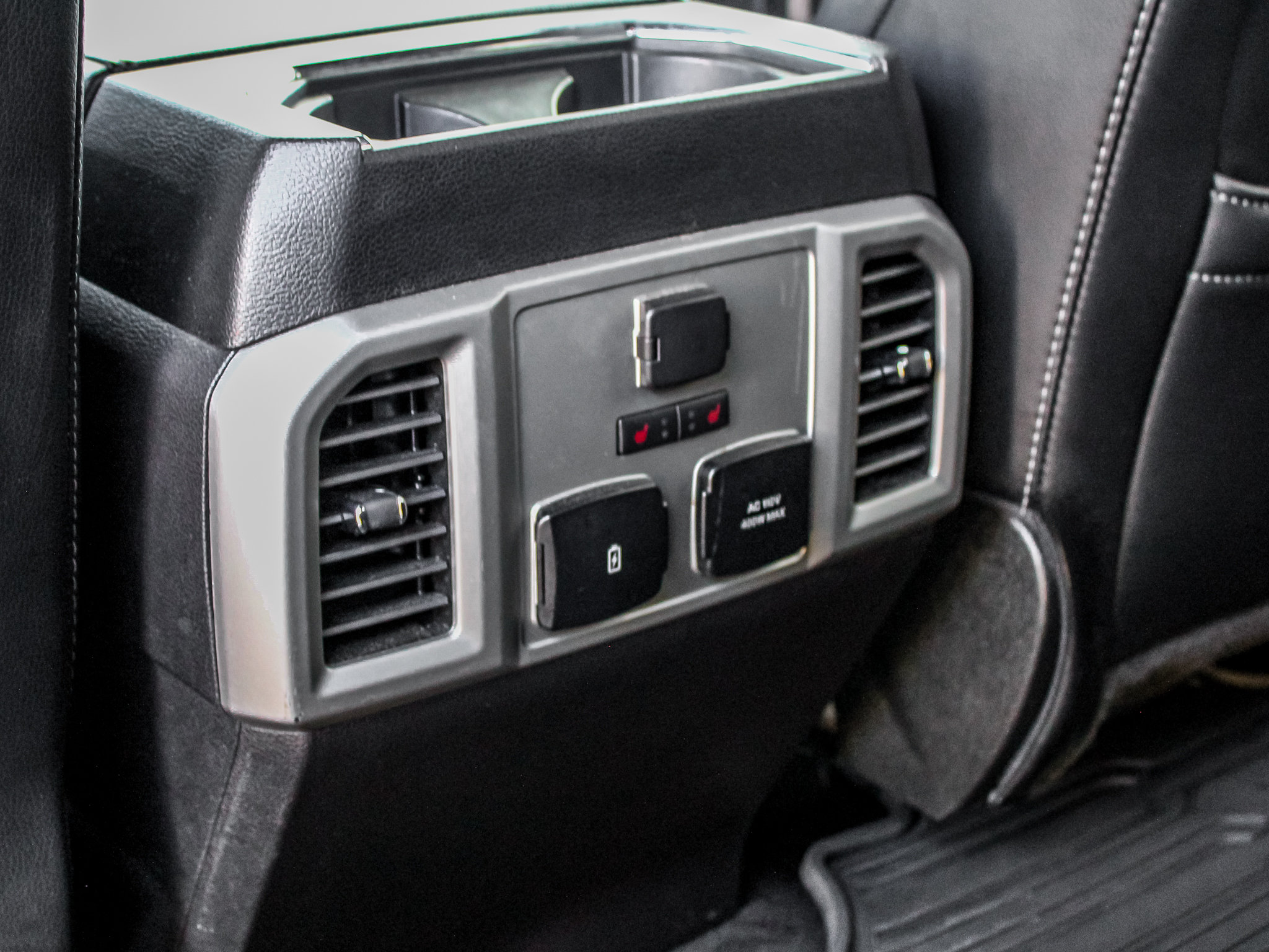 Used 2019 Ford F150 Lariat w/ Equipment Group 502A Luxury AWD/4WD image 20