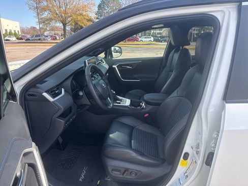 Used 2020 Toyota RAV4 XSE image 9