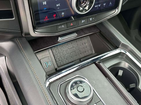 Used 2024 Ford Expedition Max Platinum image 29