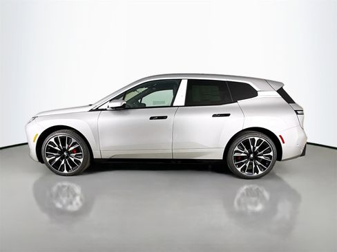 New 2026 BMW iX xDrive60 w/ M Sport Package image 4