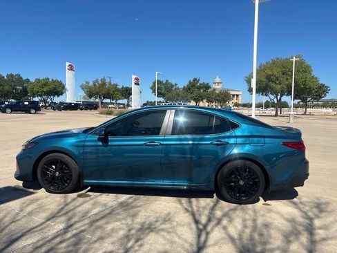 Used 2026 Toyota Camry SE w/ Convenience Package FWD image 8