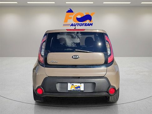 Used 2015 Kia Soul + image 4