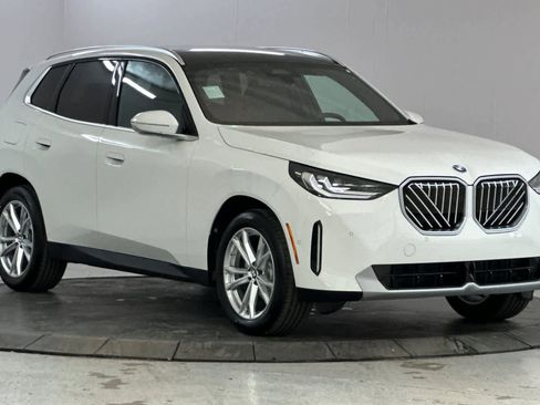 Used 2025 BMW X3 xDrive30i w/ Convenience Package image 9