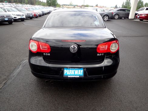 Used 2010 Volkswagen Eos Lux image 4