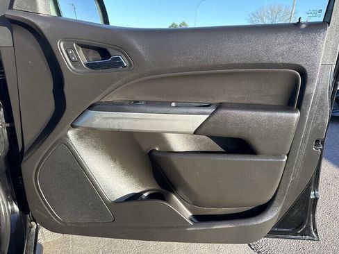 Used 2016 Chevrolet Colorado LT w/ Midnight Edition image 20