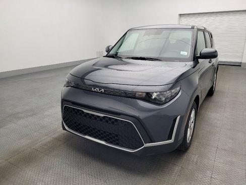 Used 2025 Kia Soul LX image 15
