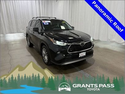 Certified 2022 Toyota Highlander Platinum