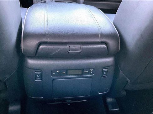 Used 2023 Nissan Armada Platinum w/ Captain's Chairs Package image 23
