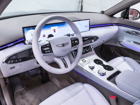 Certified 2026 Genesis GV70 2.5T Advanced image 2