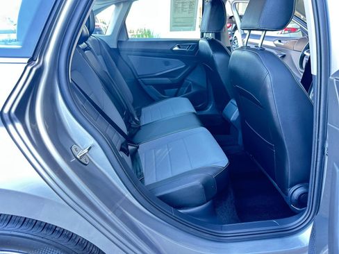 Used 2025 Volkswagen Jetta SE image 25