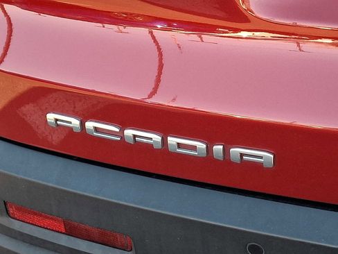 Used 2021 GMC Acadia SLE w/ Driver Convenience Package image 30