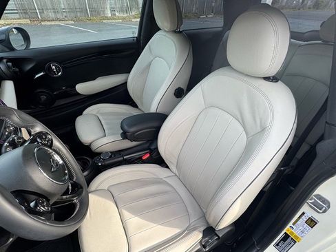 Used 2019 MINI Cooper S w/ Premium Package image 7