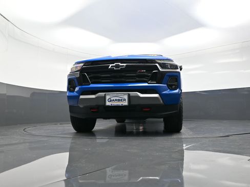 Used 2024 Chevrolet Colorado Z71 w/ Z71 Convenience Package 2 image 10