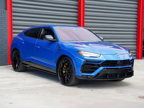 Used 2022 Lamborghini Urus AWD/4WD image 6