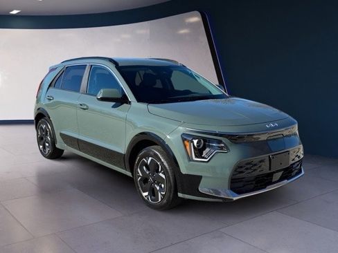 Certified 2025 Kia Niro Wind w/ Wind Preserve Package image 7