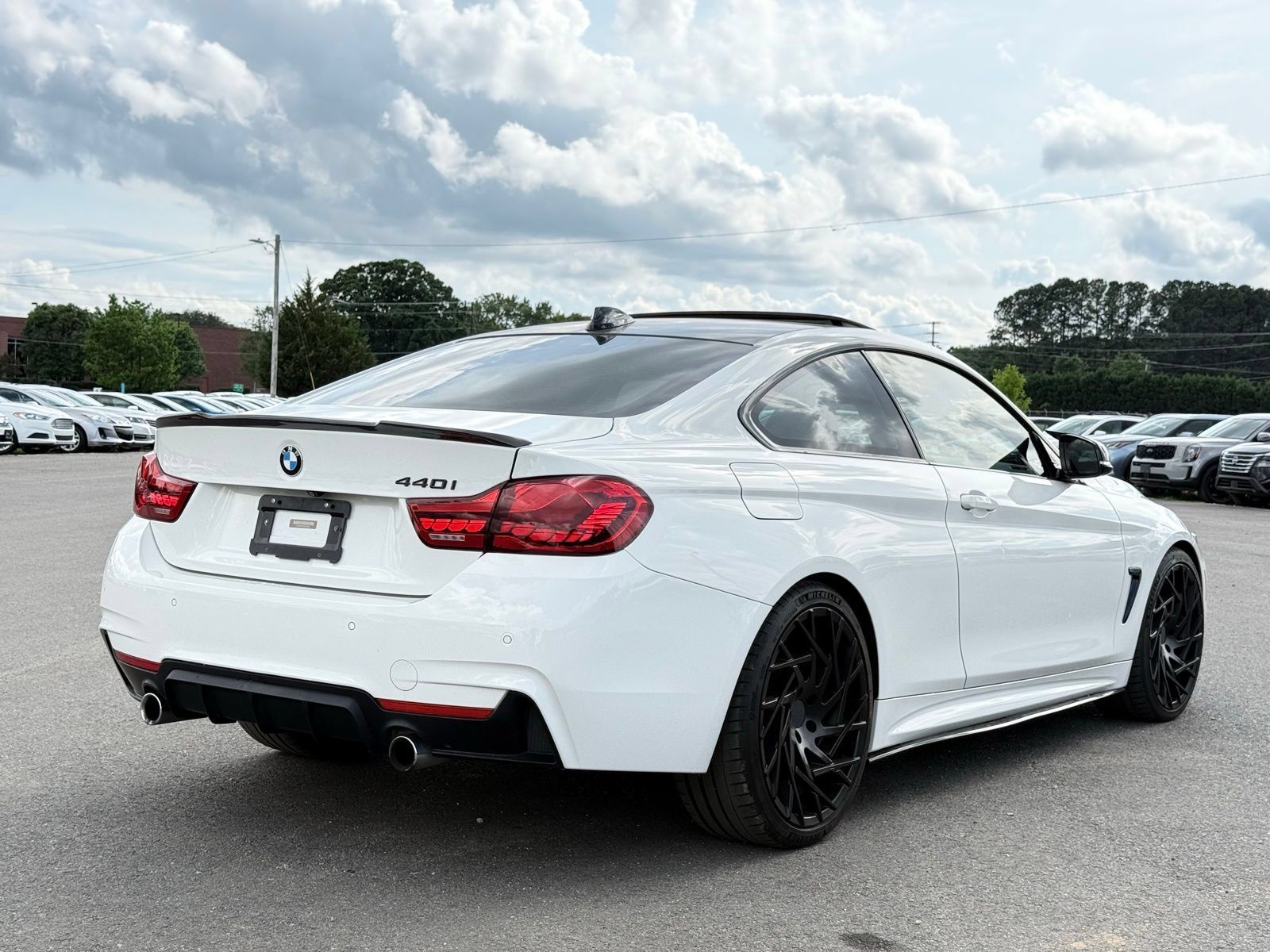 Used 2019 BMW 440i Coupe w/ M Sport Package RWD image 11