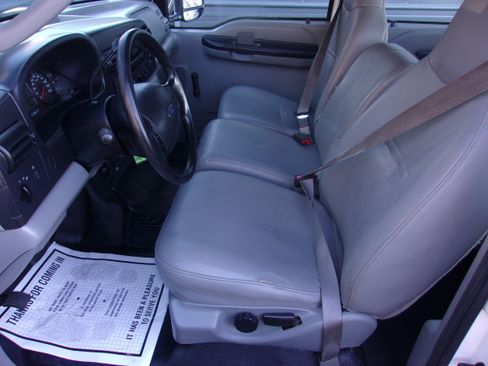 Used 2006 Ford F350 XL image 13