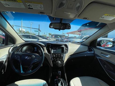 Used 2017 Hyundai Santa Fe Sport FWD image 6