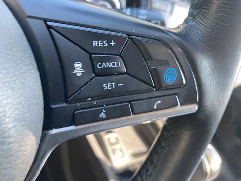 Used 2019 Nissan Rogue SV w/ Sun & Sound Touring Package AWD/4WD image 40