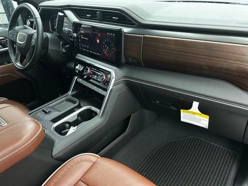 Used 2025 GMC Sierra 2500 Denali Ultimate image 38