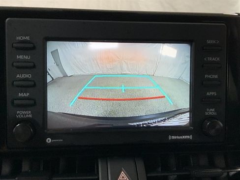 Used 2022 Toyota RAV4 XLE AWD/4WD image 25