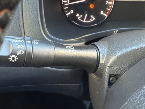 Used 2020 Nissan Pathfinder SL image 14