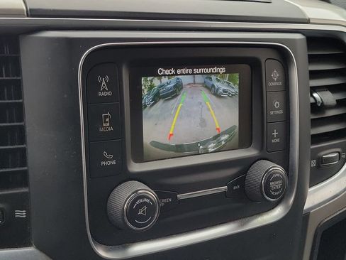 Used 2019 RAM 1500 Classic SLT AWD/4WD image 28