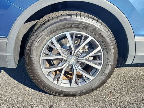 Certified 2020 Volkswagen Tiguan SE image 36