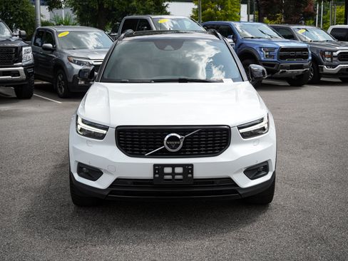 Used 2021 Volvo XC40 T5 R-Design w/ Advanced Package AWD/4WD image 3