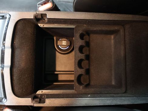 Certified 2018 Chrysler 300 S w/ 300S Premium Group image 38