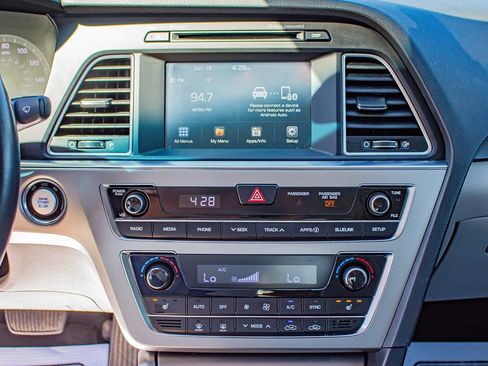 Used 2016 Hyundai Sonata Sport w/ Option Group 02 FWD image 21