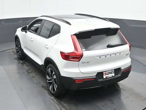 New 2026 Volvo XC40 B5 Ultra w/ Climate Package image 38