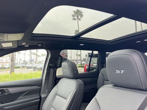 New 2026 Buick Enclave Sport Touring w/ Power Package FWD image 26