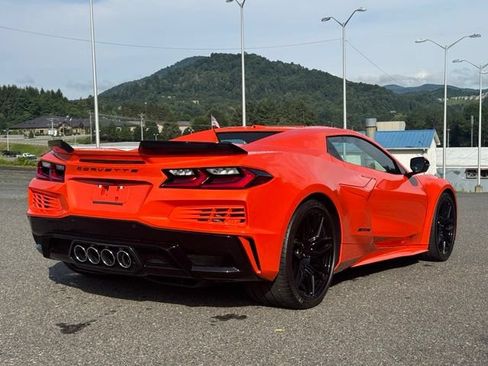 Used 2026 Chevrolet Corvette Z06 RWD image 7